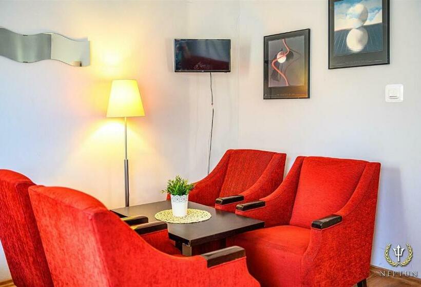 Quarto Familiar, Neptun ψ Resort