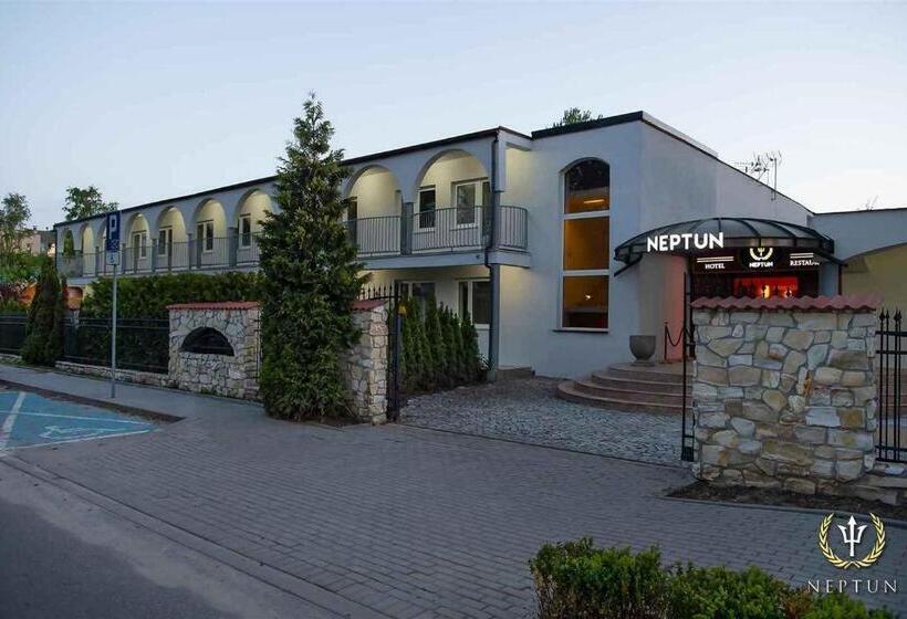 Quarto Familiar, Neptun ψ Resort