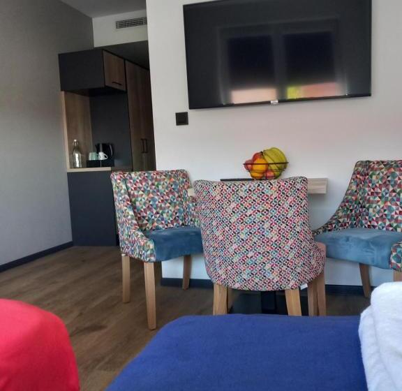 Номер Стандарт Трехместный, Jura Hotel Osiek