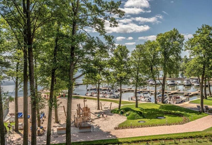 Апартаменты Deluxe 1 Спальня, Nautica Resort