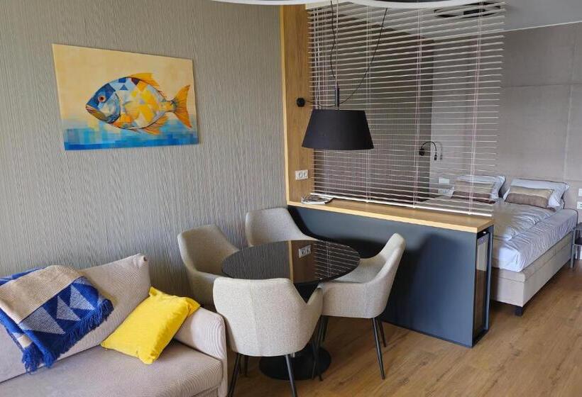 Escritório Estándar, Nautica Resort