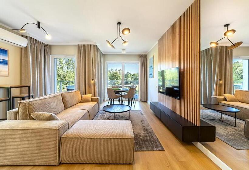 2 Bedroom Apartment with Views, Nautica Resort