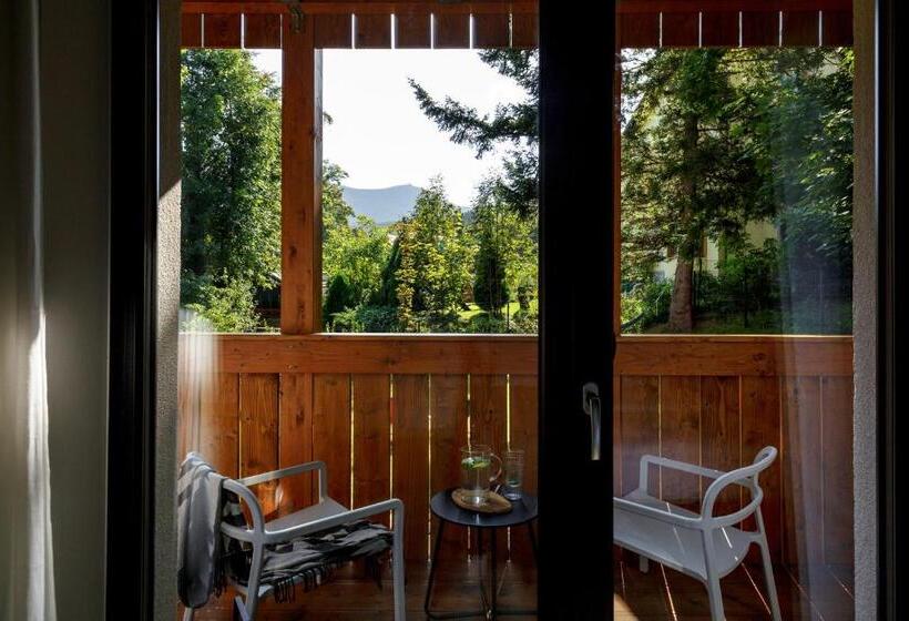 اتاق استاندارد با بالکن, Dom Góry Las   Kameralny Pensjonat W Centrum Karpacza Dla Gości Dorosłych Od 13 Roku życia, Catering