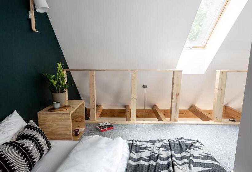 اتاق استاندارد چهارنفره با بالکن, Dom Góry Las   Kameralny Pensjonat W Centrum Karpacza Dla Gości Dorosłych Od 13 Roku życia, Catering