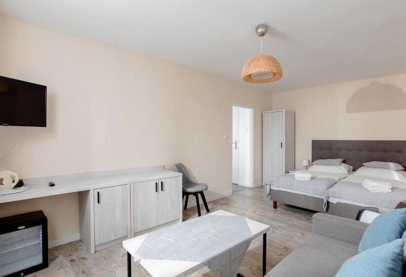 Семейный Номер, Ośrodek Kolonijno Wczasowy Mewa   Przy Plaży Z Basenem Z Podgrzewaną Wodą I Mini Spa