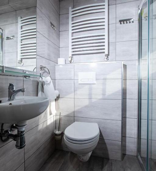 Семейный Номер, Ośrodek Kolonijno Wczasowy Mewa   Przy Plaży Z Basenem Z Podgrzewaną Wodą I Mini Spa