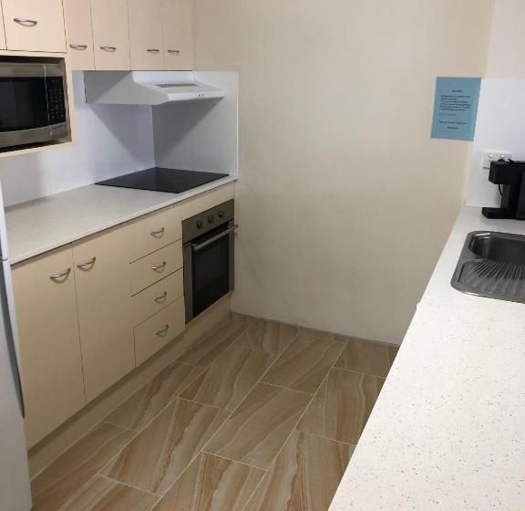 Апартаменты 1 Спальня Вид на Бассейн, Beaches Serviced Apartments