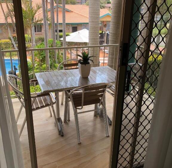 Апартаменты 1 Спальня Вид на Бассейн, Beaches Serviced Apartments