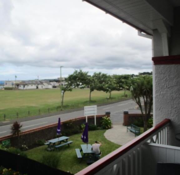 Номер Стандарт Вид на Море с Балконом, Sefton Lodge Seafront ,panoramic Sea View Ensuite Balconys Available, Guest Garden