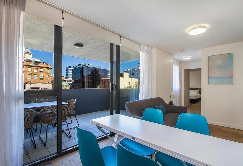 발코니가 있는 2 베드룸 아파트, Terminus Apartment Hotel, Ascend Hotel Collection