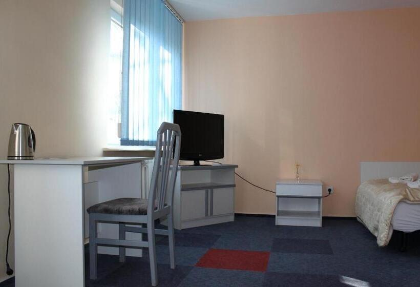 Апартаменты 1 Спальня Нижний Этаж, Hostel Barbórka