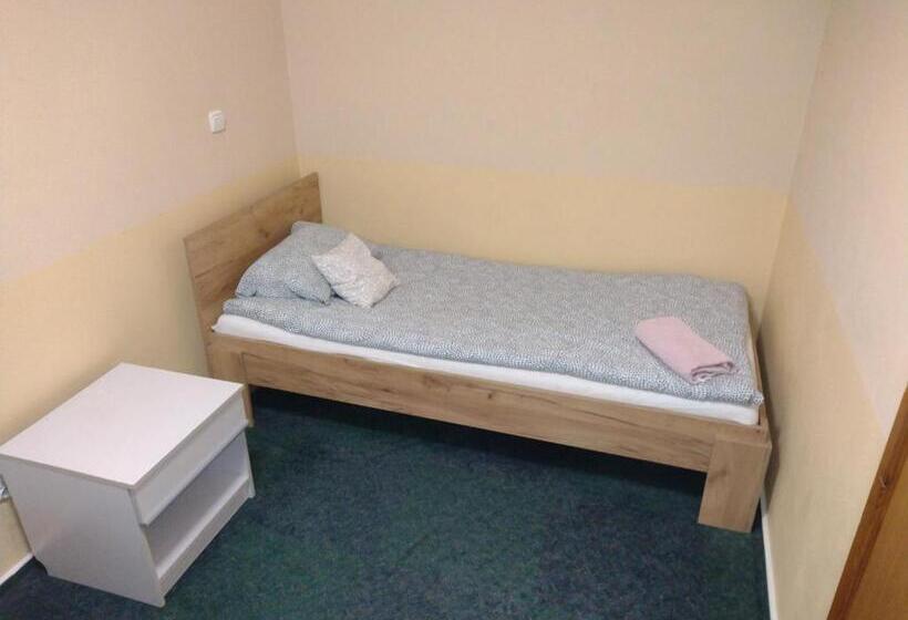 Апартаменты 1 Спальня, Hostel Barbórka