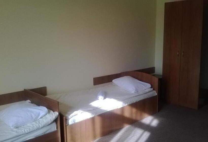 Номер Стандарт Трехместный, Hostel Miłosz