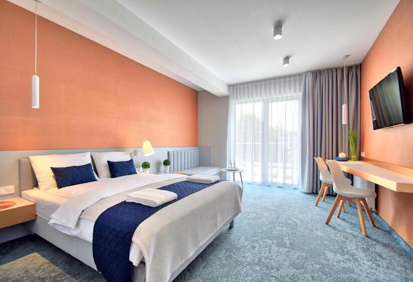 اتاق لوکس با بالکن, Savana Resort Mielno