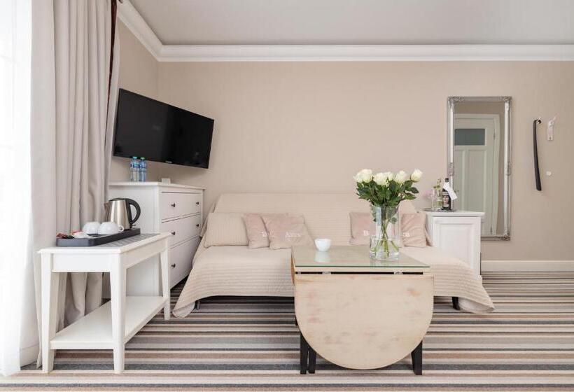 Трехместный Номер Стандарт с Балконом, Villa Astra Baltica