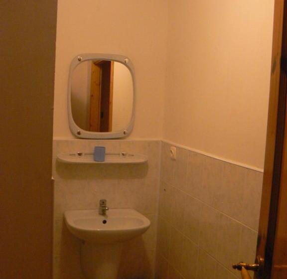 Quarto Familiar, Mylak Bianca