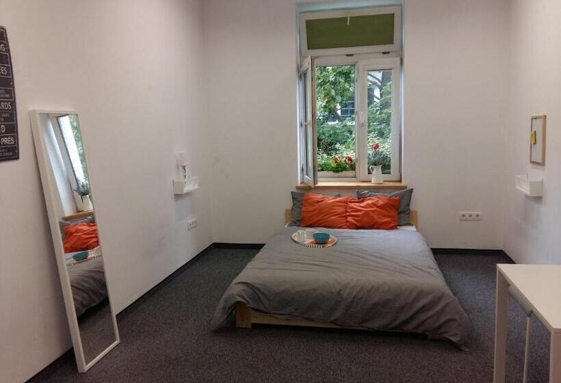 Семейный Номер, Master Corner Apartment