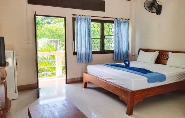 Номер Deluxe с Балконом, Orrachon Guest House
