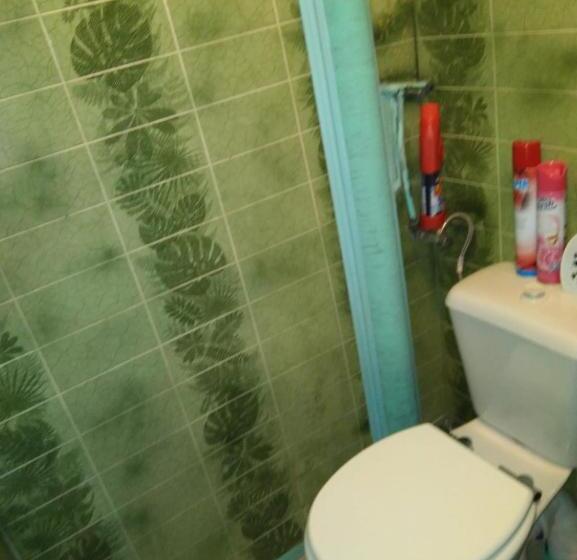 اتاق استاندارد سه نفره, Room In Guest Room   Lockable Room Center
