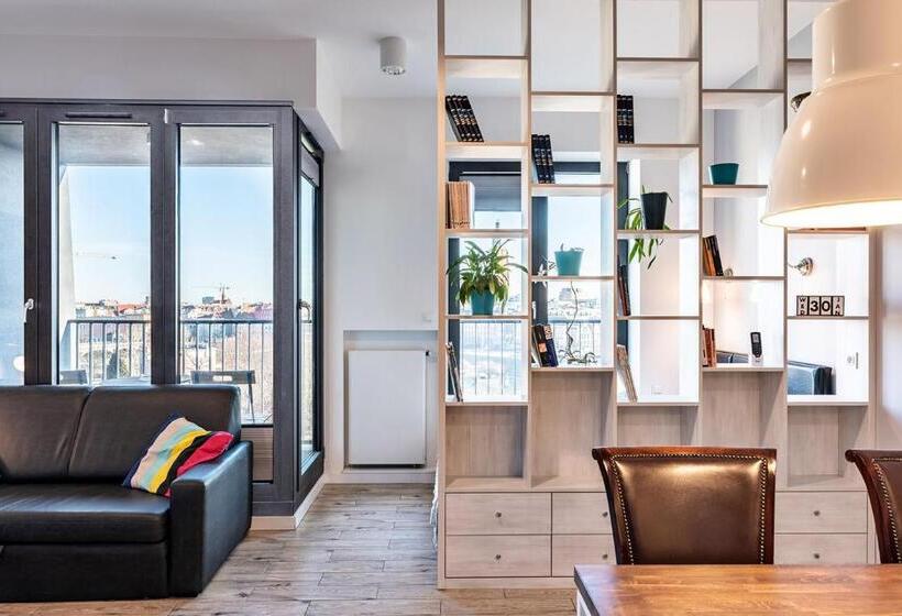 آپارتمان 1 خوابه با بالکن, Prince Witold Apartments Near The Market Square 43 Księcia Witolda Street