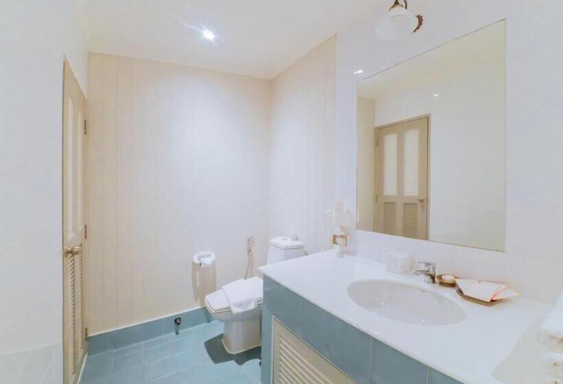 デラックスジュニアスイート, Anantasila Beach Resort Hua Hin