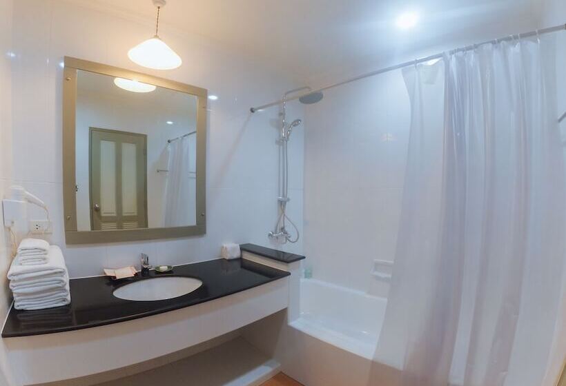 プールビュースタンダードルーム, Anantasila Beach Resort Hua Hin