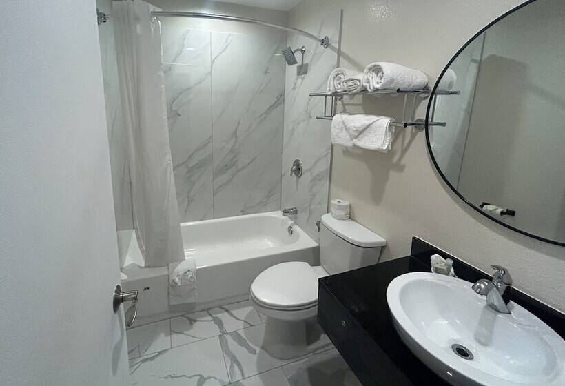 Номер Стандарт 2 Двуспальные Кровати, Studio 6 Suites Cameron Park, Ca Folsom