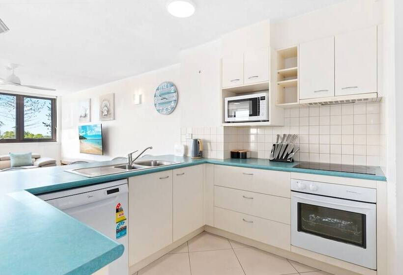 Апартаменты 2 Спальни, Windward Apartments