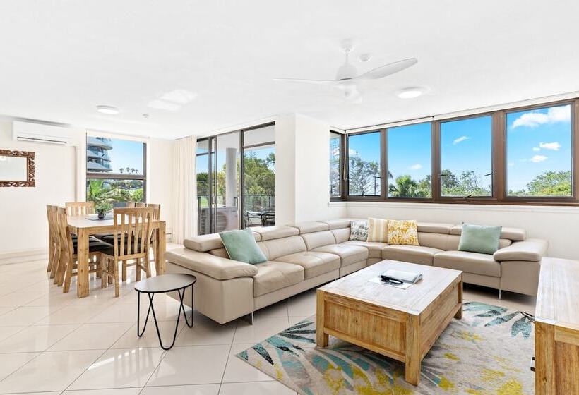 Апартаменты 3 Спальни, Windward Apartments