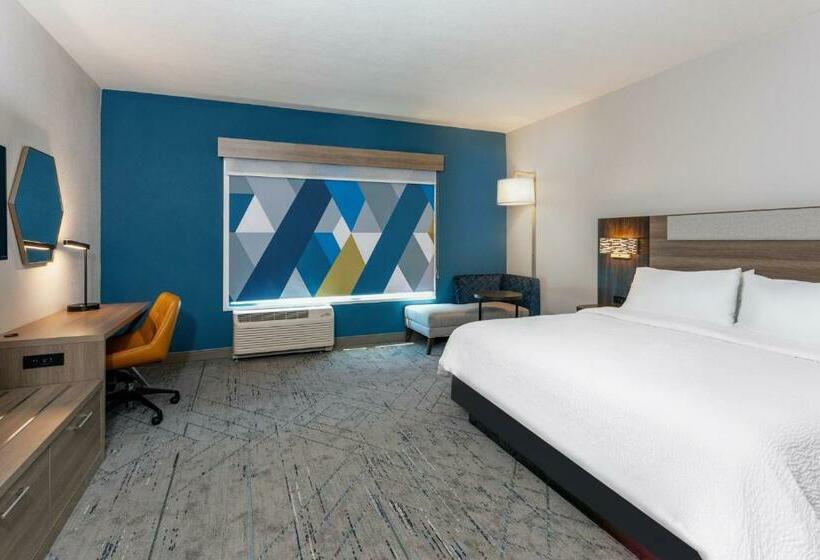 Номер Стандарт Кровать Кинг Адаптированный для Инвалидов, Holiday Inn Express   Starke, An Ihg