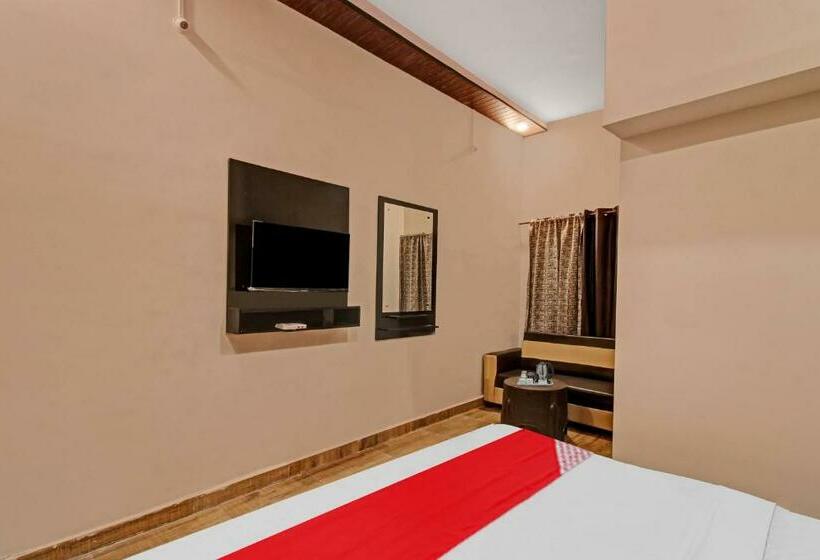 Трехместный Номер Классика, Oyo Flagship 80648 Resort Stay Inn