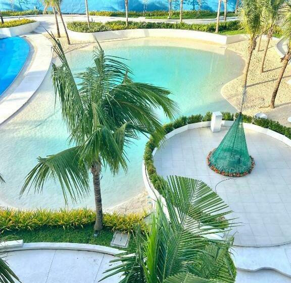 Студио Стандарт с Балконом, Amirah’s Place Azure North