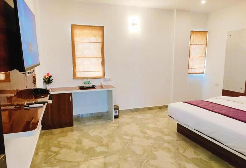 小型套房, Keerthis Royal Suites Kempegowda International Airport