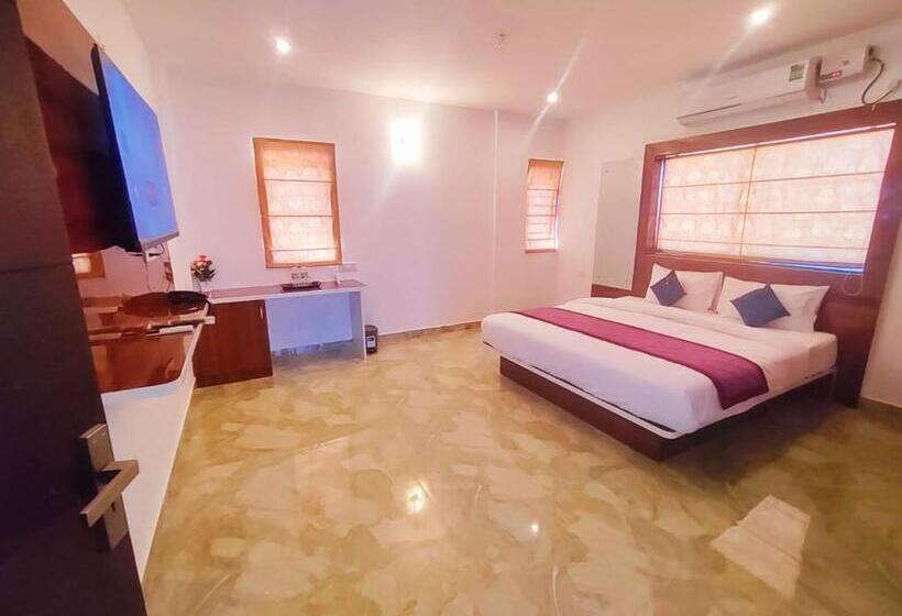 小型套房, Keerthis Royal Suites Kempegowda International Airport