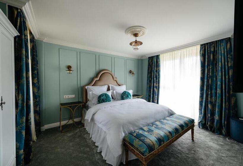 1 Bedroom Apartment with Balcony, Ateneea Luxury Rooms