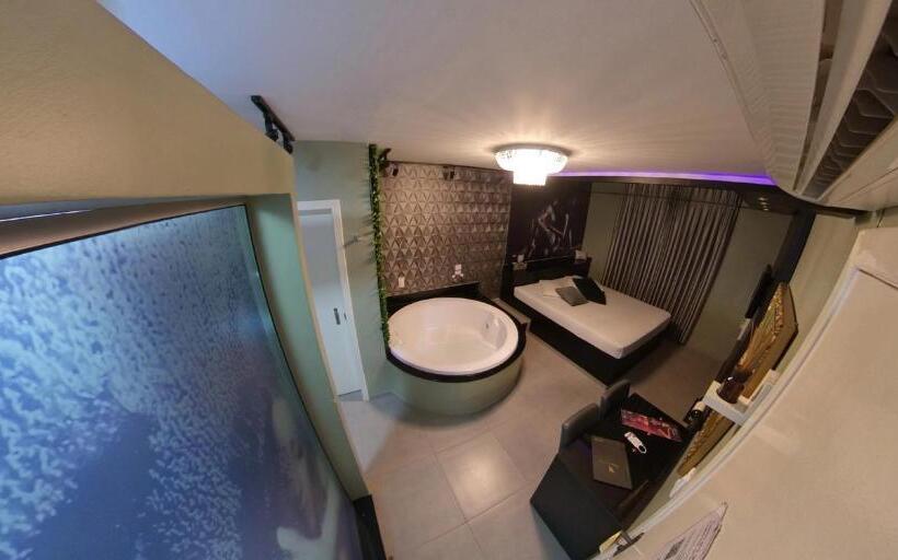 Люкс с гидромассажем, Florence Motel   Sto ângelo