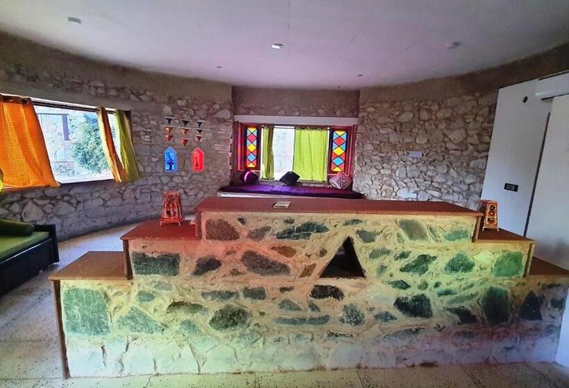스탠다드 룸 산 전망, Sariska Kasba A Village Resort