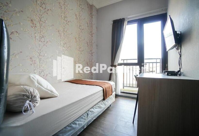 Quarto Estandar Individual, Toba Mansion Syariah Near Benhil Redpartner