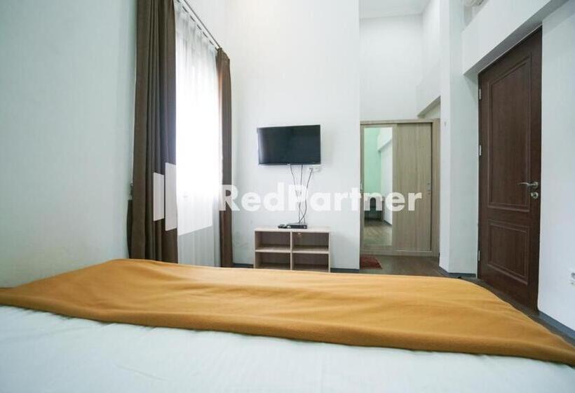 Quarto Economy, Toba Mansion Syariah Near Benhil Redpartner