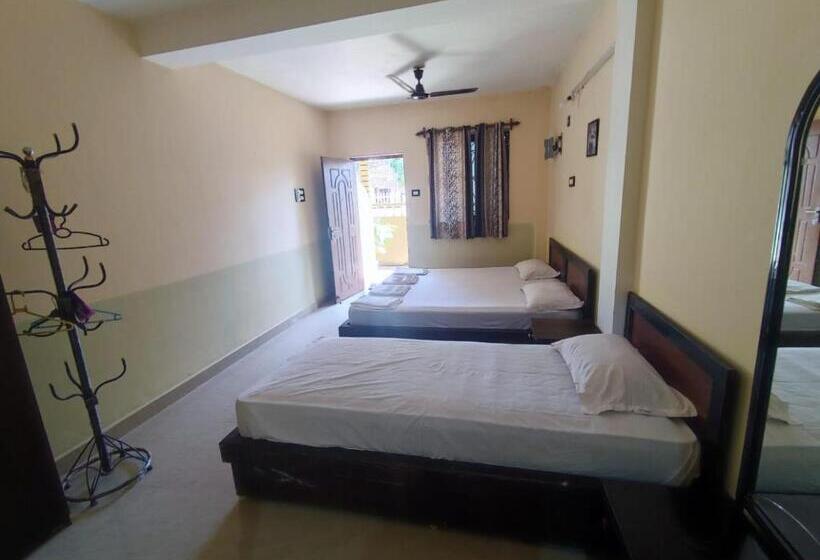 Трехместный Номер Superior, Regina Residency Inn
