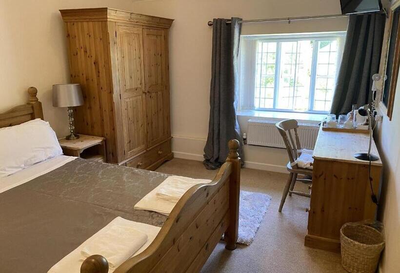 Номер Deluxe, The Crown & Victoria Bed & Breakfast