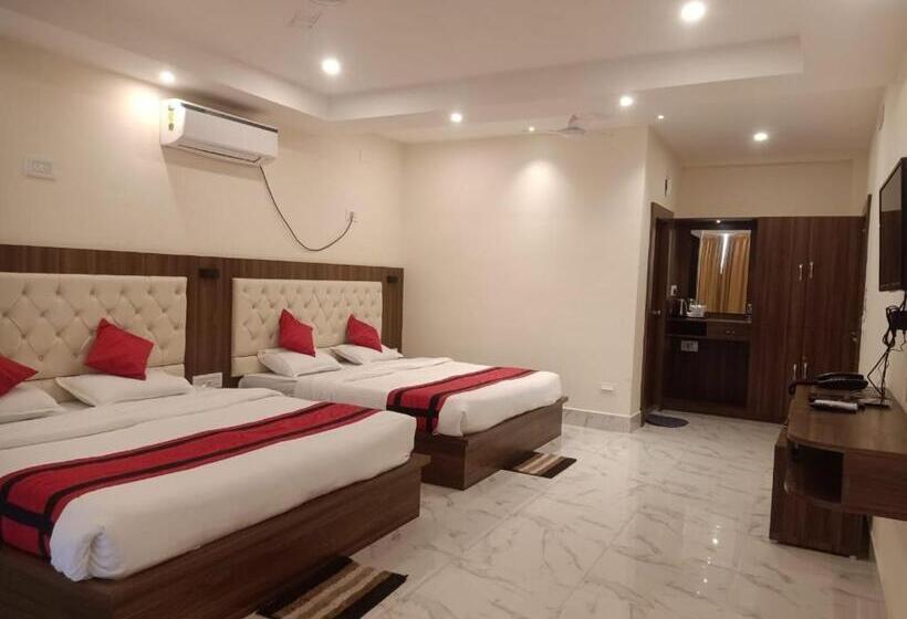 Четырехместный Номер Deluxe, Palashgram Eco Resort