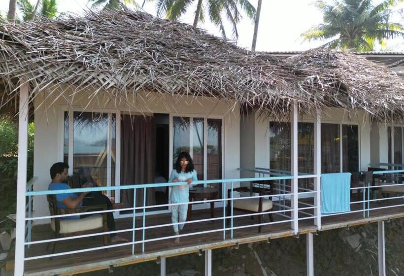 Номер Стандарт Вид на Море с Балконом, Grand Sea Shades Goa