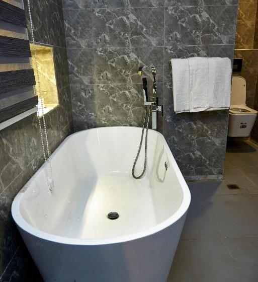 سوییت اجرایی, Mayfair Hotel Wuse2 Abuja