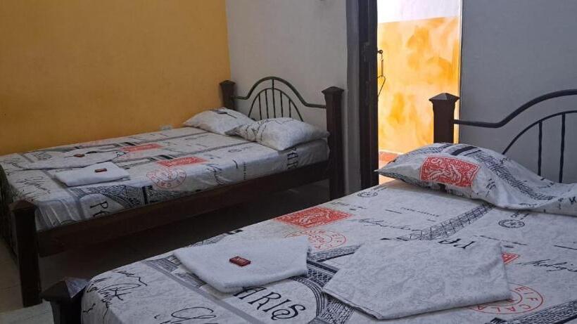 标准间, Plaza Confort Inn