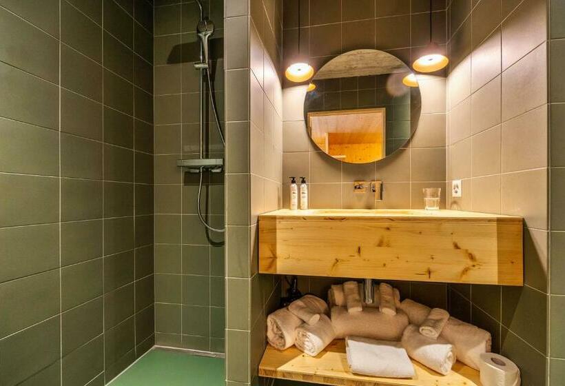 Четырехместный Номер Стандарт, Mad Mount Hotel & Spa