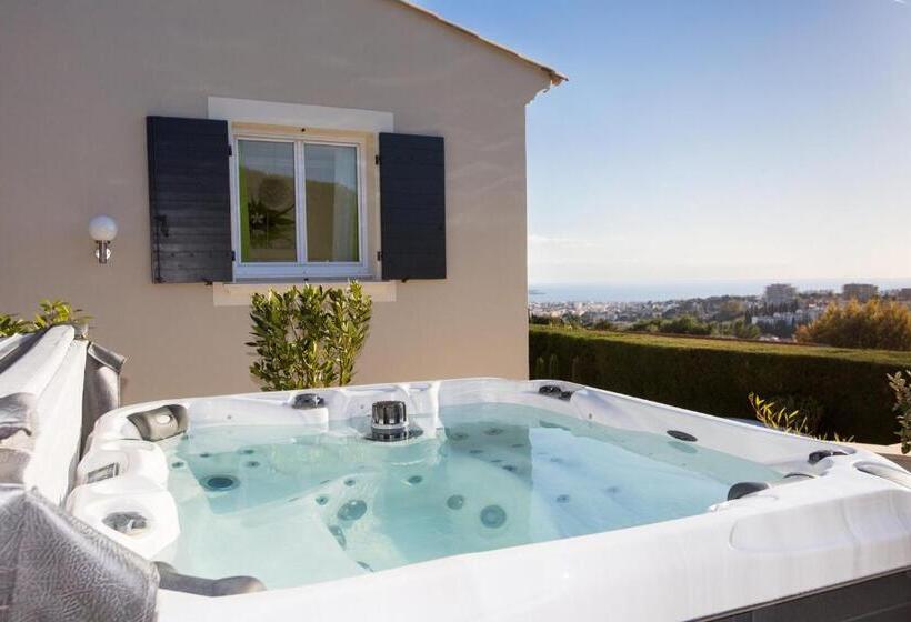 غرفة ديلوكس مطلّة علي البحر, Les Chambres D Hôtes De Mougins