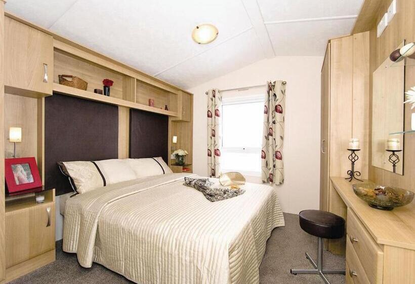 Дом 3 Спальни, Lakeside Holiday Park