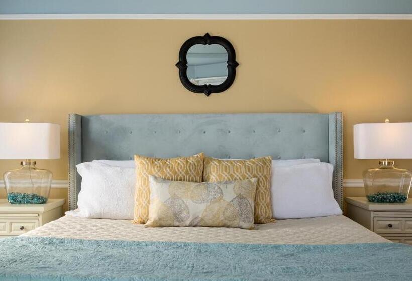 스위트 킹사이즈 침대, Bayfront Marin House