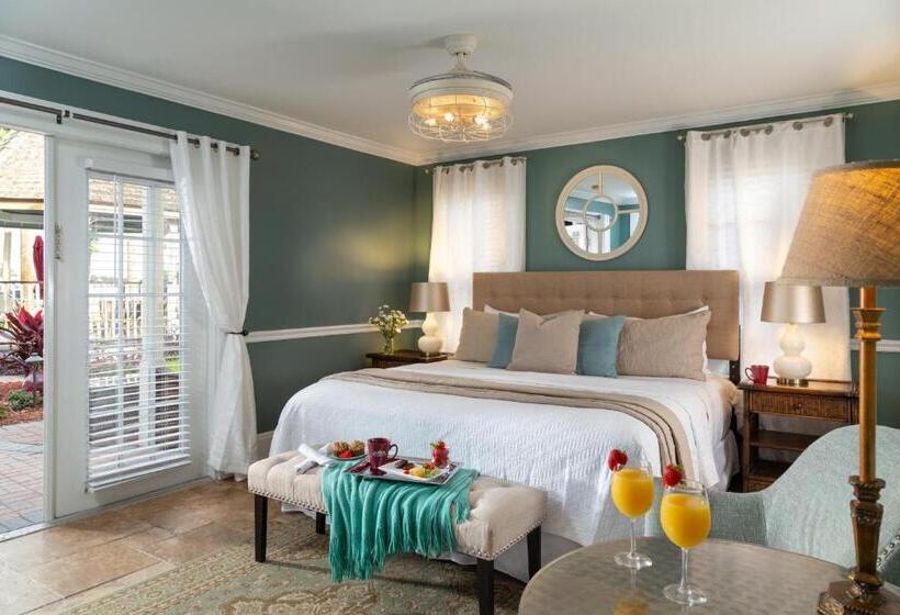 스탠다드 룸 킹사이즈 침대, Bayfront Marin House